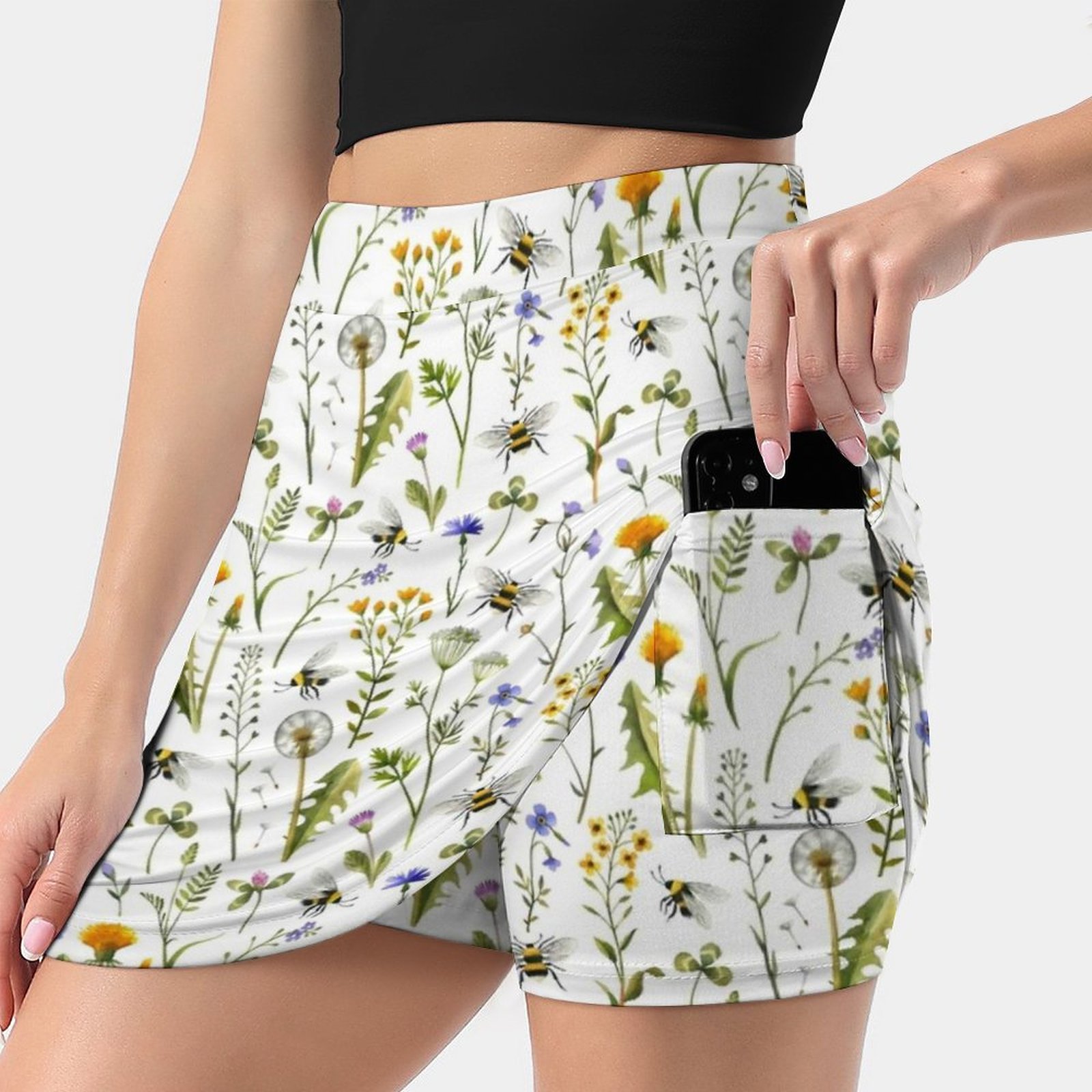 Bees And Wildflowers On White  - Badminton Minion ulasan dan harga